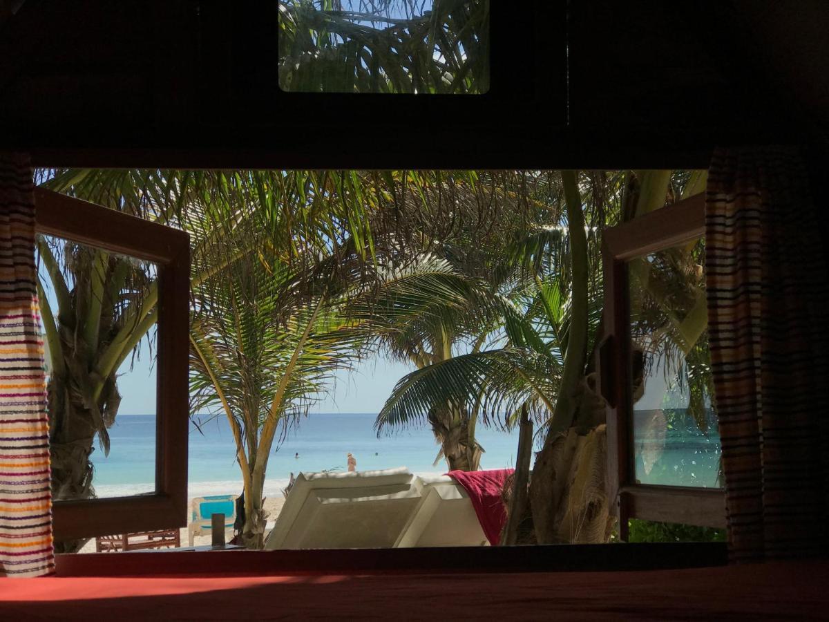 Chavez Eco Beach Camping And Cabanas Tulum Esterno foto