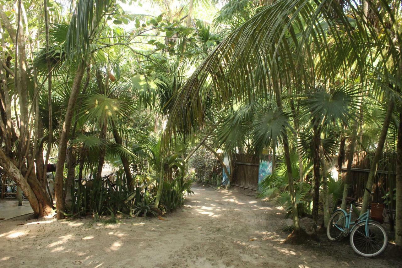 Chavez Eco Beach Camping And Cabanas Tulum Esterno foto